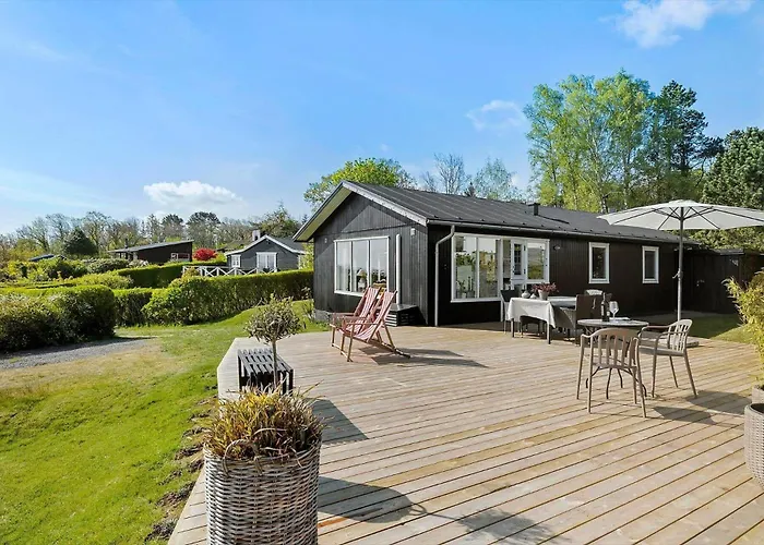6783-allinge-lundegardsvej-12 Tatil Evi *